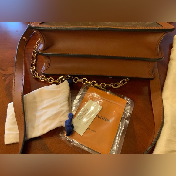 ❤️❤️ LOUIS VUITTON
Monogram Reverse Dauphine MM❤️❤️ - Picture 13 of 15